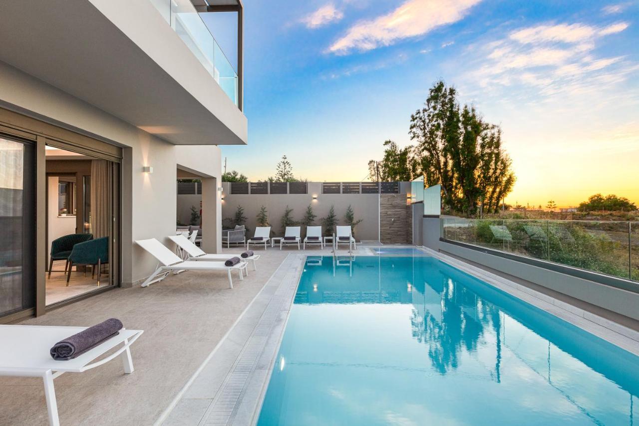 Lagoon Seaside Villa, Sumptuous Retreat,By Thinkvilla Pánormos Eksteriør bilde