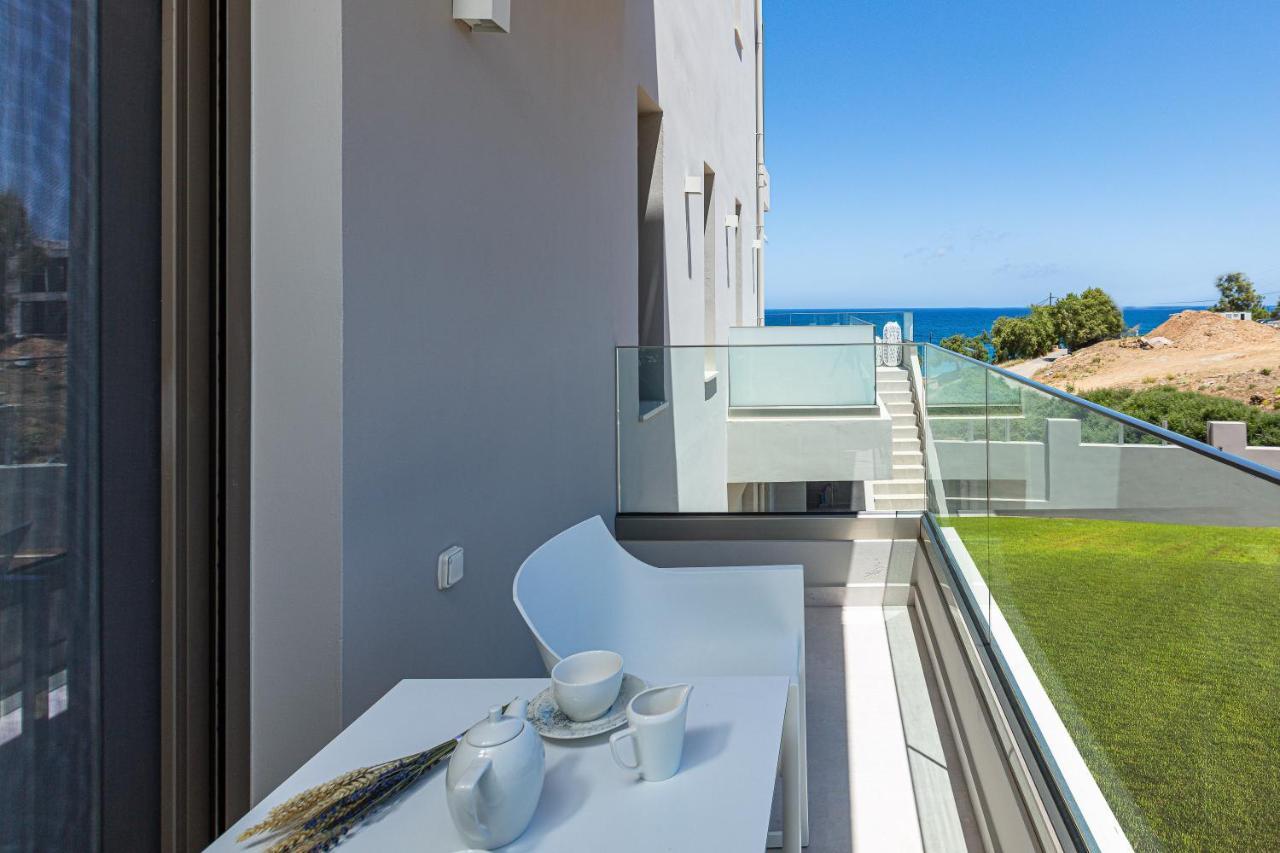 Lagoon Seaside Villa, Sumptuous Retreat,By Thinkvilla Pánormos Eksteriør bilde